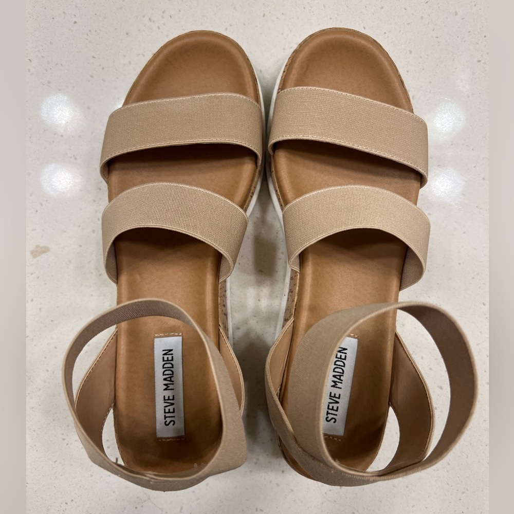 Steve Madden. Size 8 M. Tan/beige.